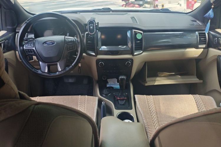 Used Ford Everest 2016 2.0T Gasoline Automatic 4x4 Flagship Edition Center Console