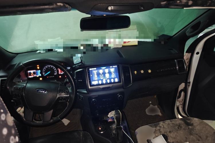 Used Ford Everest 2016 2.0T Gasoline Automatic 4x4 Flagship Edition Center Console