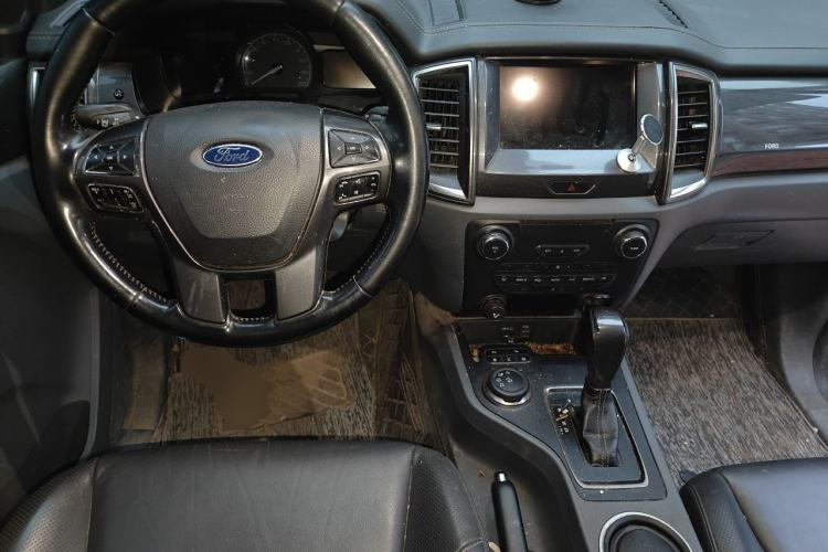 Used Ford Everest 2016 2.0T Gasoline Automatic 4x4 Flagship Edition Center Console