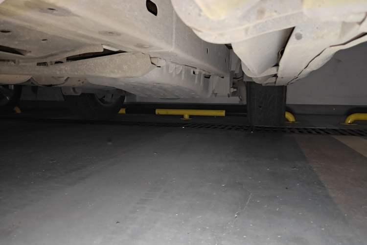 Used Ford Everest 2016 2.0T Gasoline Automatic 4x4 Flagship Edition Chassis Front Left