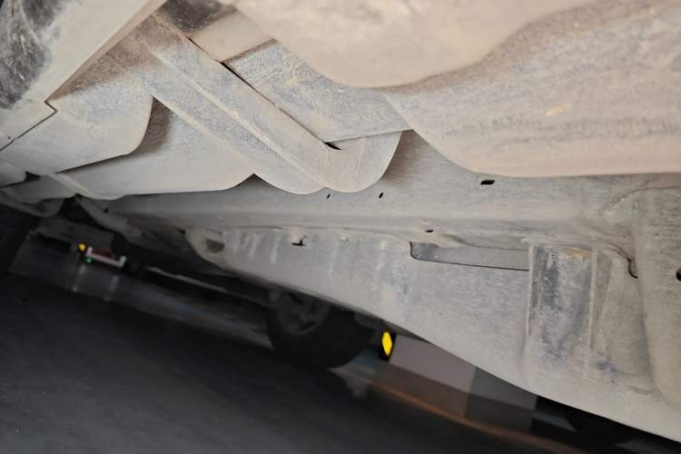 Used Ford Everest 2016 2.0T Gasoline Automatic 4x4 Flagship Edition Chassis Rear Left