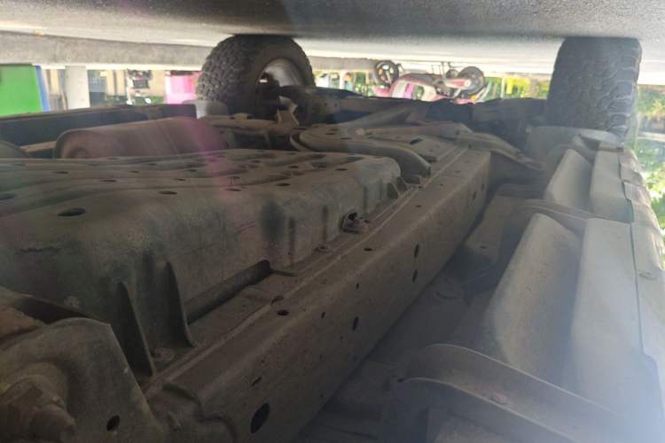 Used Ford Everest 2016 2.0T Gasoline Automatic 4x4 Flagship Edition Chassis Rear Left