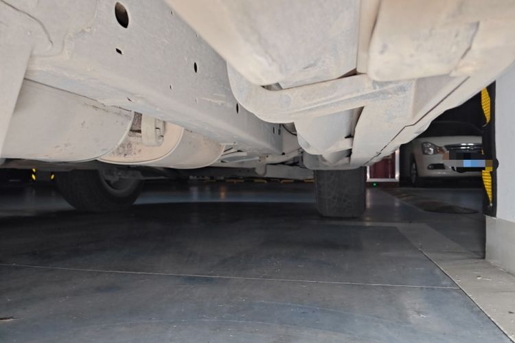 Used Ford Everest 2016 2.0T Gasoline Automatic 4x4 Flagship Edition Chassis Rear Right