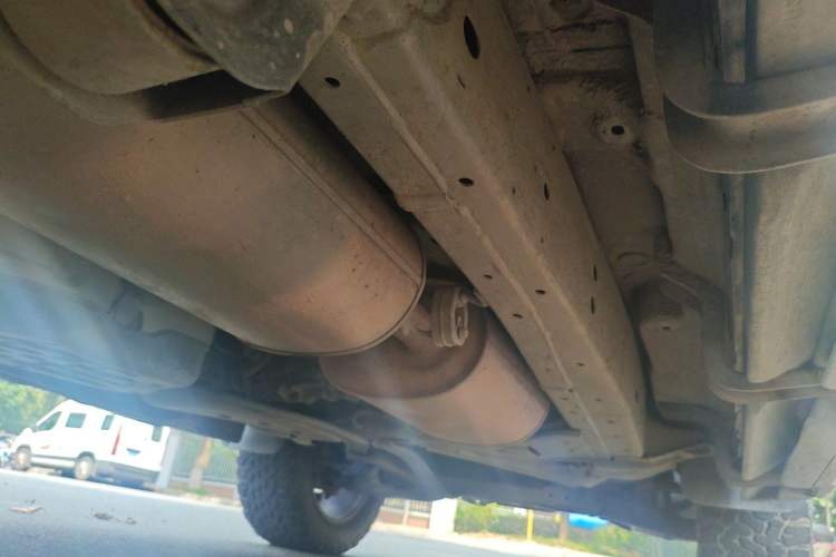 Used Ford Everest 2016 2.0T Gasoline Automatic 4x4 Flagship Edition Chassis Rear Right