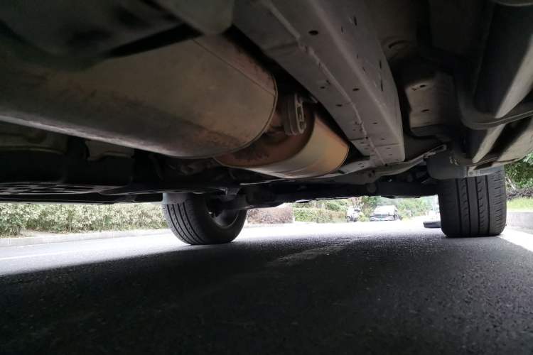 Used Ford Everest 2016 2.0T Gasoline Automatic 4x4 Flagship Edition Chassis Rear Right