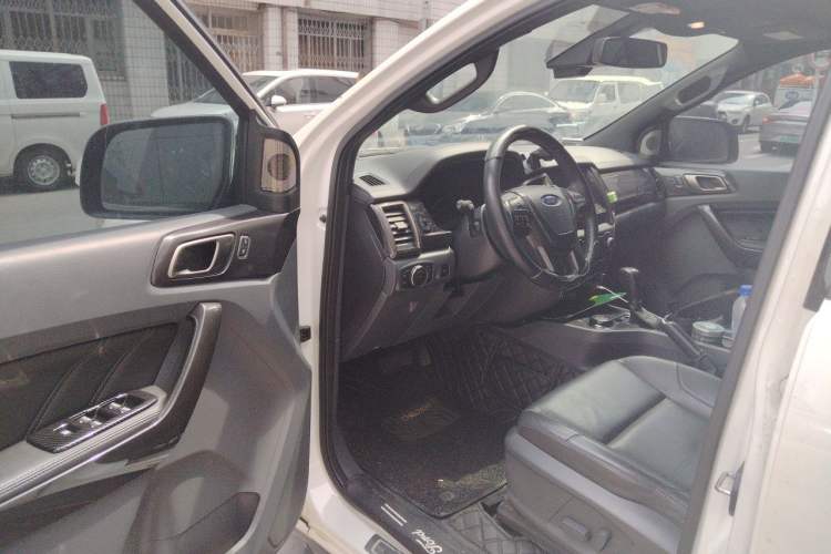 Used Ford Everest 2016 2.0T Gasoline Automatic 4x4 Flagship Edition Driver Seat