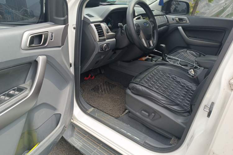 Used Ford Everest 2016 2.0T Gasoline Automatic 4x4 Luxury Edition Driver Seat