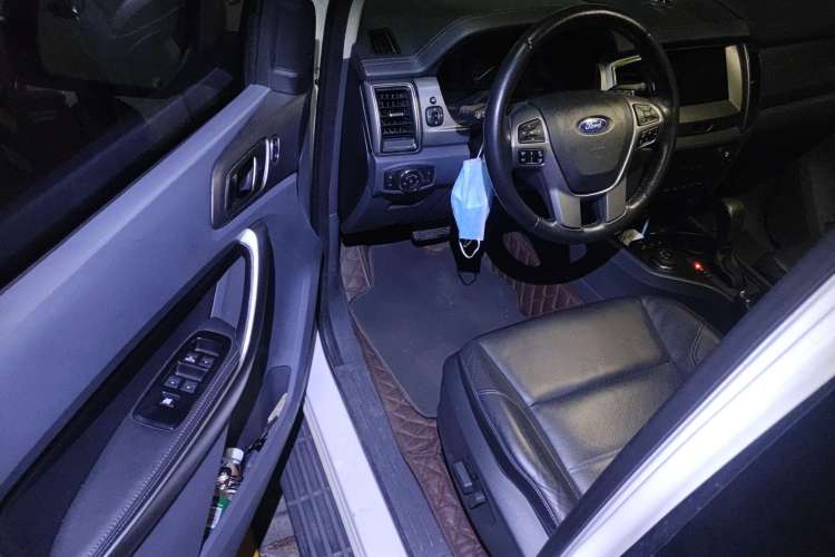 Used Ford Everest 2016 2.0T Gasoline Automatic 4x4 Luxury Edition Driver Seat