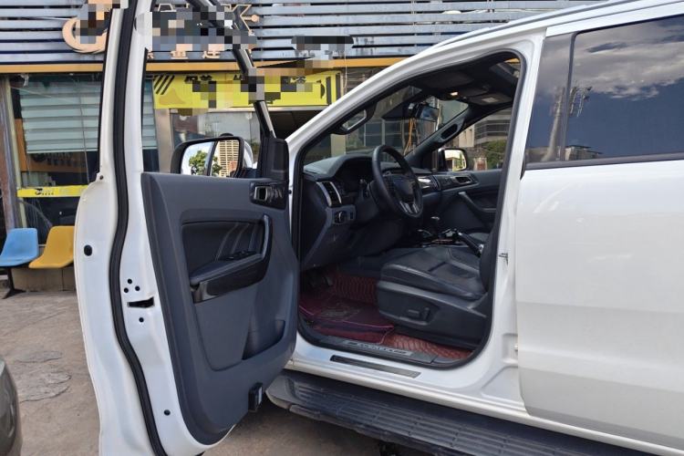 Used Ford Everest 2016 2.0T Gasoline Automatic 4x4 Flagship Edition Driver Seat