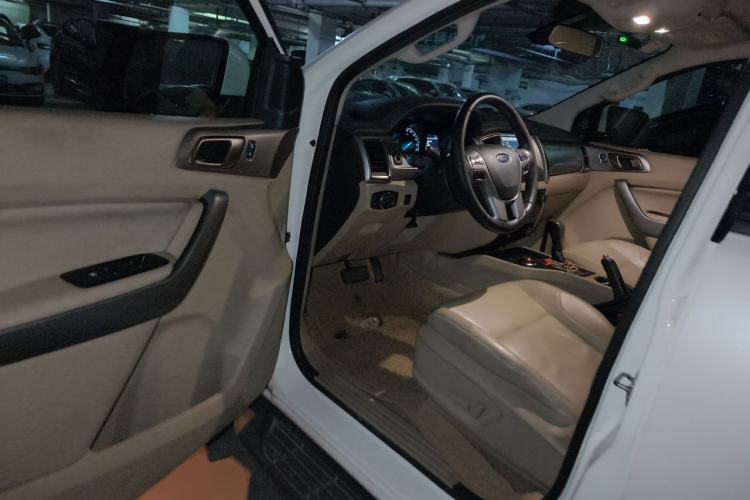 Used Ford Everest 2016 2.0T Gasoline Automatic 4x4 Luxury Edition Driver Seat
