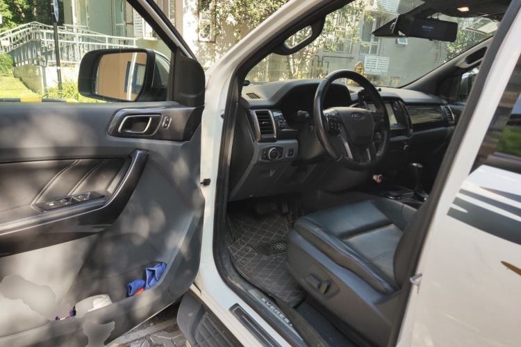 Used Ford Everest 2016 2.0T Gasoline Automatic 4x4 Flagship Edition Driver Seat