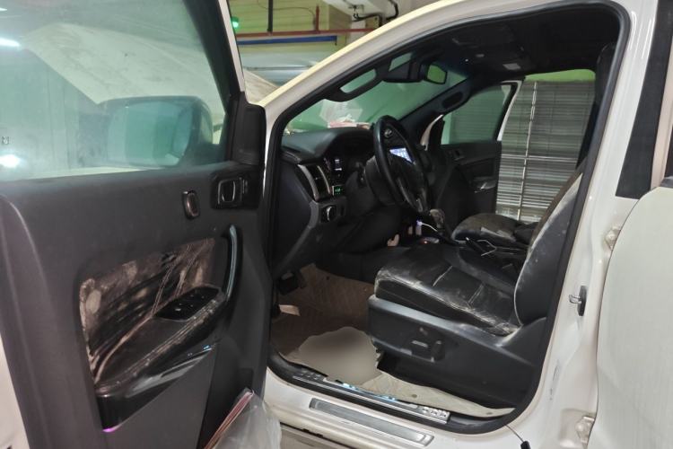 Used Ford Everest 2016 2.0T Gasoline Automatic 4x4 Flagship Edition Driver Seat