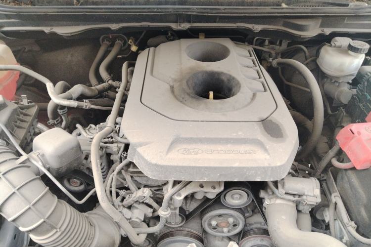Used Ford Everest 2016 2.0T Gasoline Automatic 4x4 Flagship Edition Engine Bay