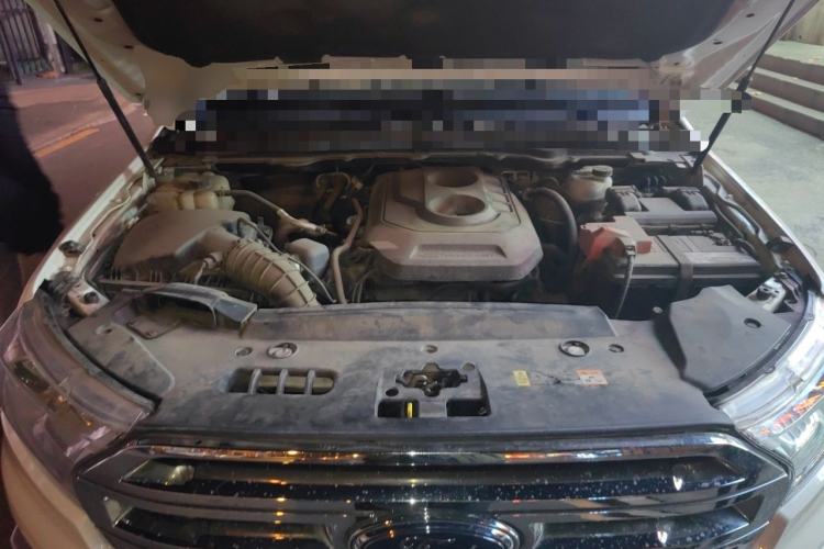 Used Ford Everest 2016 2.0T Gasoline Automatic 4x4 Elite Edition Engine Bay
