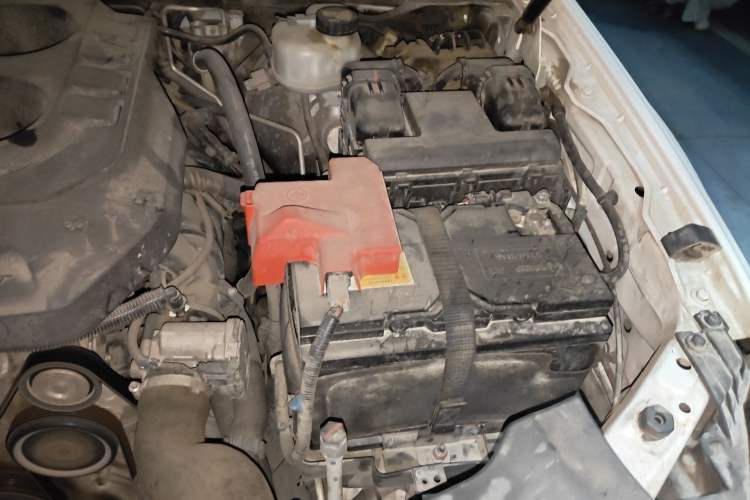Used Ford Everest 2016 2.0T Gasoline Automatic 4x4 Flagship Edition Engine Bay Left