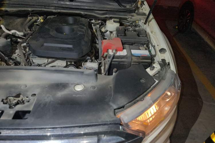 Used Ford Everest 2016 2.0T Gasoline Automatic 4x4 Luxury Edition Engine Bay Left
