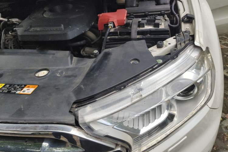Used Ford Everest 2016 2.0T Gasoline Automatic 4x4 Flagship Edition Engine Bay Left
