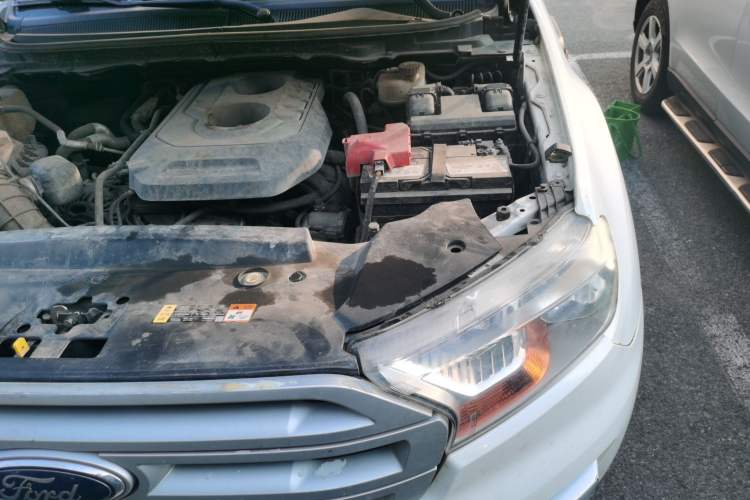 Used Ford Everest 2016 2.0T Gasoline Automatic 4x4 Elite Edition Engine Bay Left