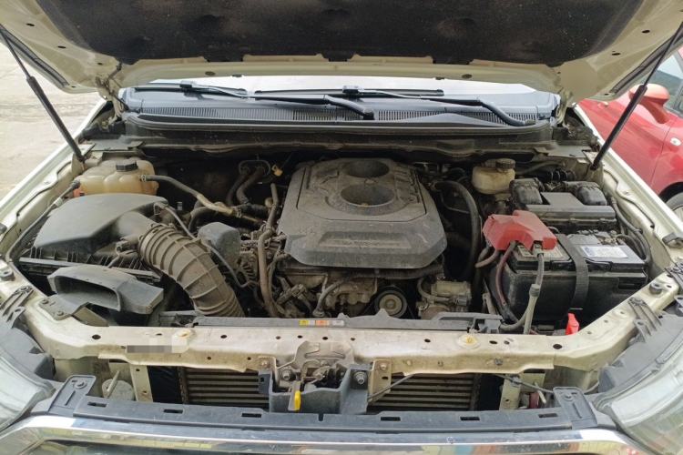 Used Ford Everest 2016 2.0T Gasoline Automatic 4x4 Luxury Edition Engine Bay