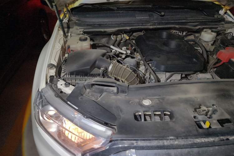 Used Ford Everest 2016 2.0T Gasoline Automatic 4x4 Luxury Edition Engine Bay Right