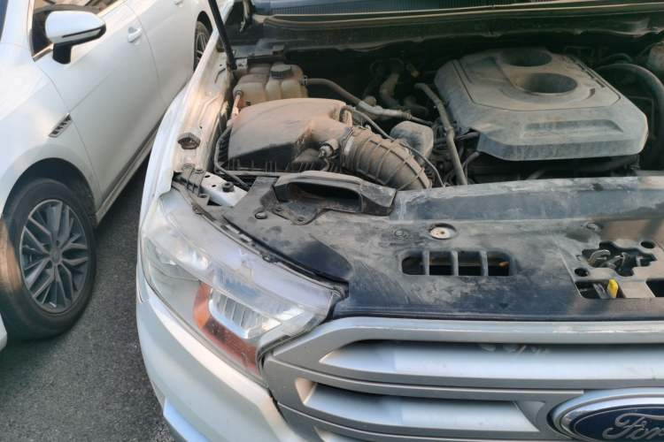 Used Ford Everest 2016 2.0T Gasoline Automatic 4x4 Elite Edition Engine Bay Right