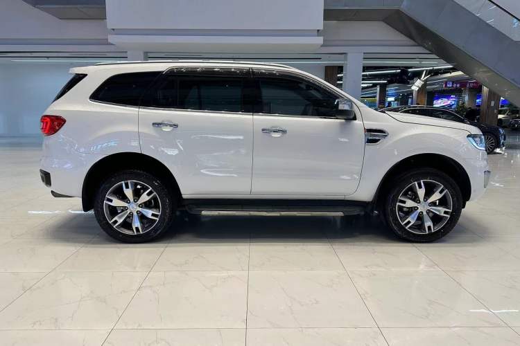 Used Ford Everest 2016 2.0T Gasoline Automatic 4x4 Flagship Edition Exterior 3