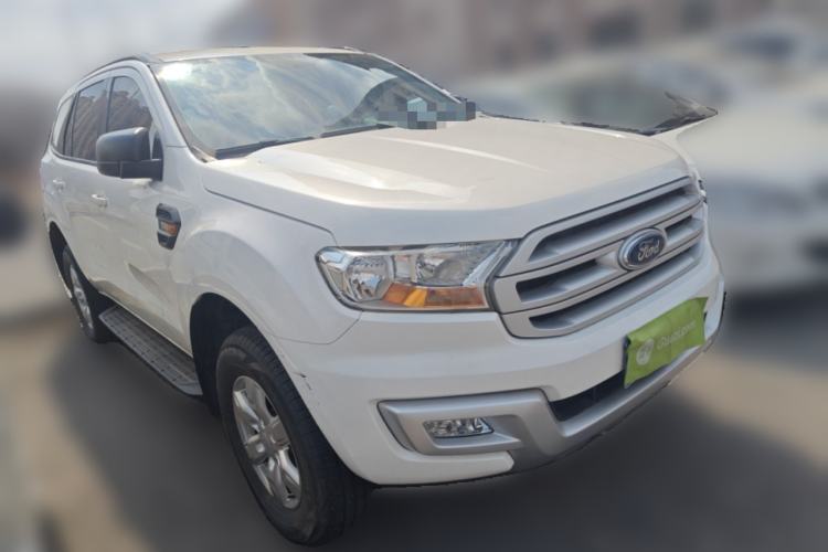 Used Ford Everest 2016 2.2T Diesel Manual Two-Wheel-Drive Elite Edition Front Right 45 Deg