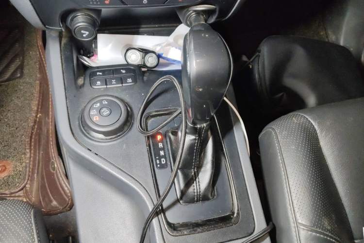 Used Ford Everest 2016 2.0T Gasoline Automatic 4x4 Flagship Edition Gear Lever