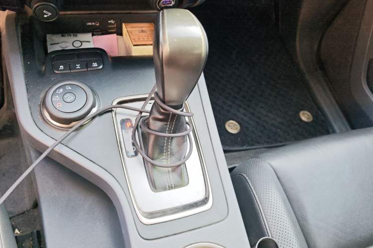 Used Ford Everest 2016 2.0T Gasoline Automatic 4x4 Luxury Edition Gear Lever