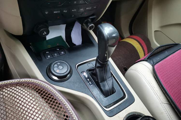 Used Ford Everest 2016 2.0T Gasoline Automatic 4x4 Flagship Edition Gear Lever