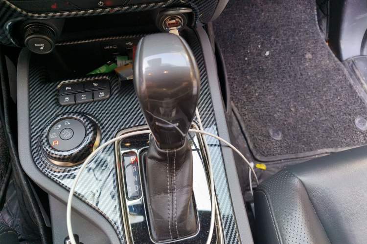 Used Ford Everest 2016 2.0T Gasoline Automatic 4x4 Flagship Edition Gear Lever