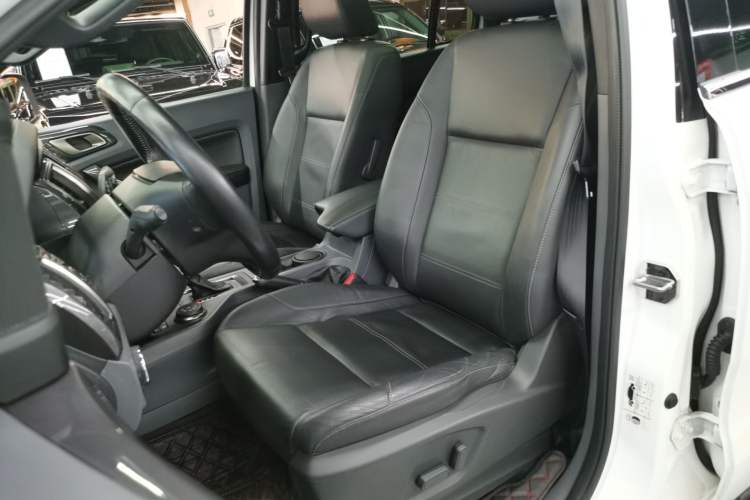 Used Ford Everest 2016 2.0T Gasoline Automatic 4x4 Flagship Edition Left Front Seat