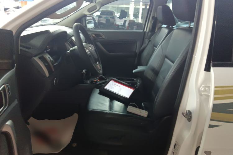 Used Ford Everest 2016 2.0T Gasoline Automatic 4x4 Luxury Edition Left Front Seat