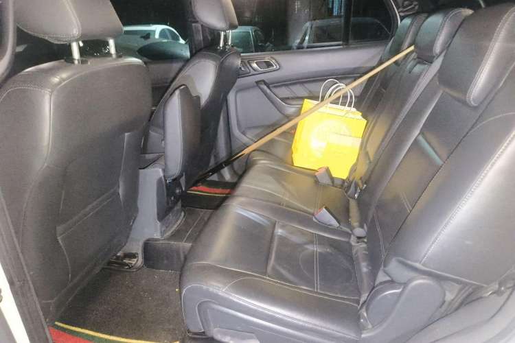 Used Ford Everest 2016 2.0T Gasoline Automatic 4x4 Flagship Edition Left Rear Seat