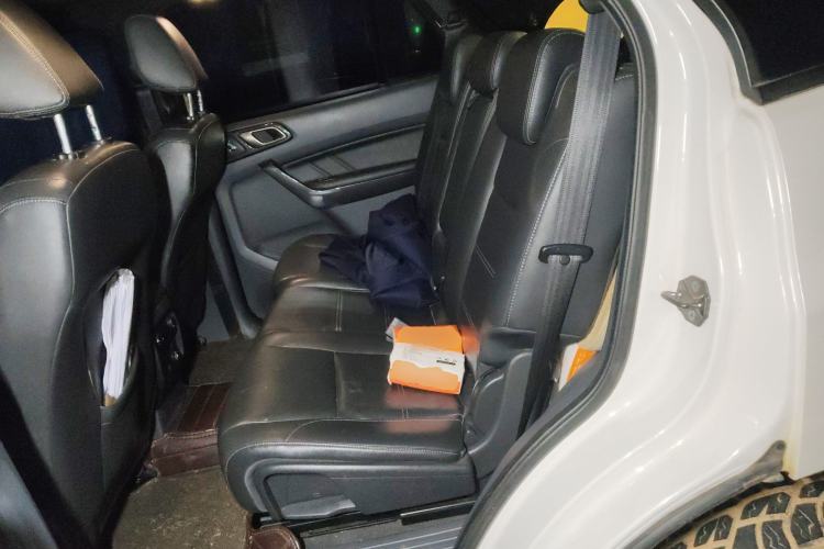 Used Ford Everest 2016 2.0T Gasoline Automatic 4x4 Flagship Edition Left Rear Seat