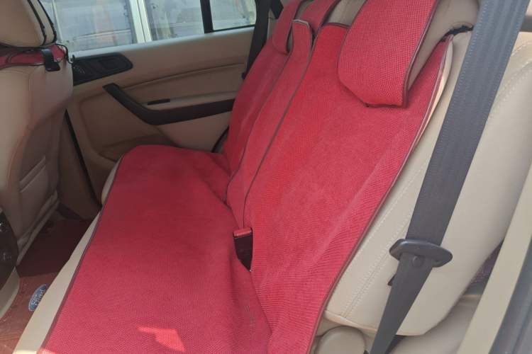 Used Ford Everest 2016 2.2T Diesel Manual Two-Wheel-Drive Elite Edition Left Rear Seat