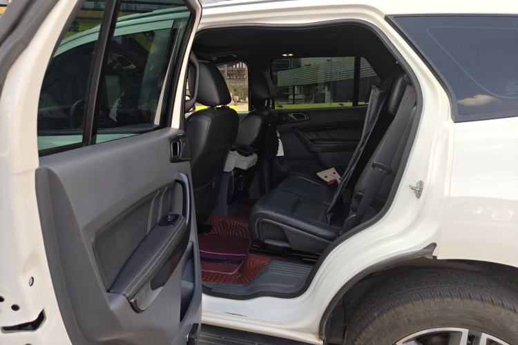 Used Ford Everest 2016 2.0T Gasoline Automatic 4x4 Flagship Edition Left Rear Seat