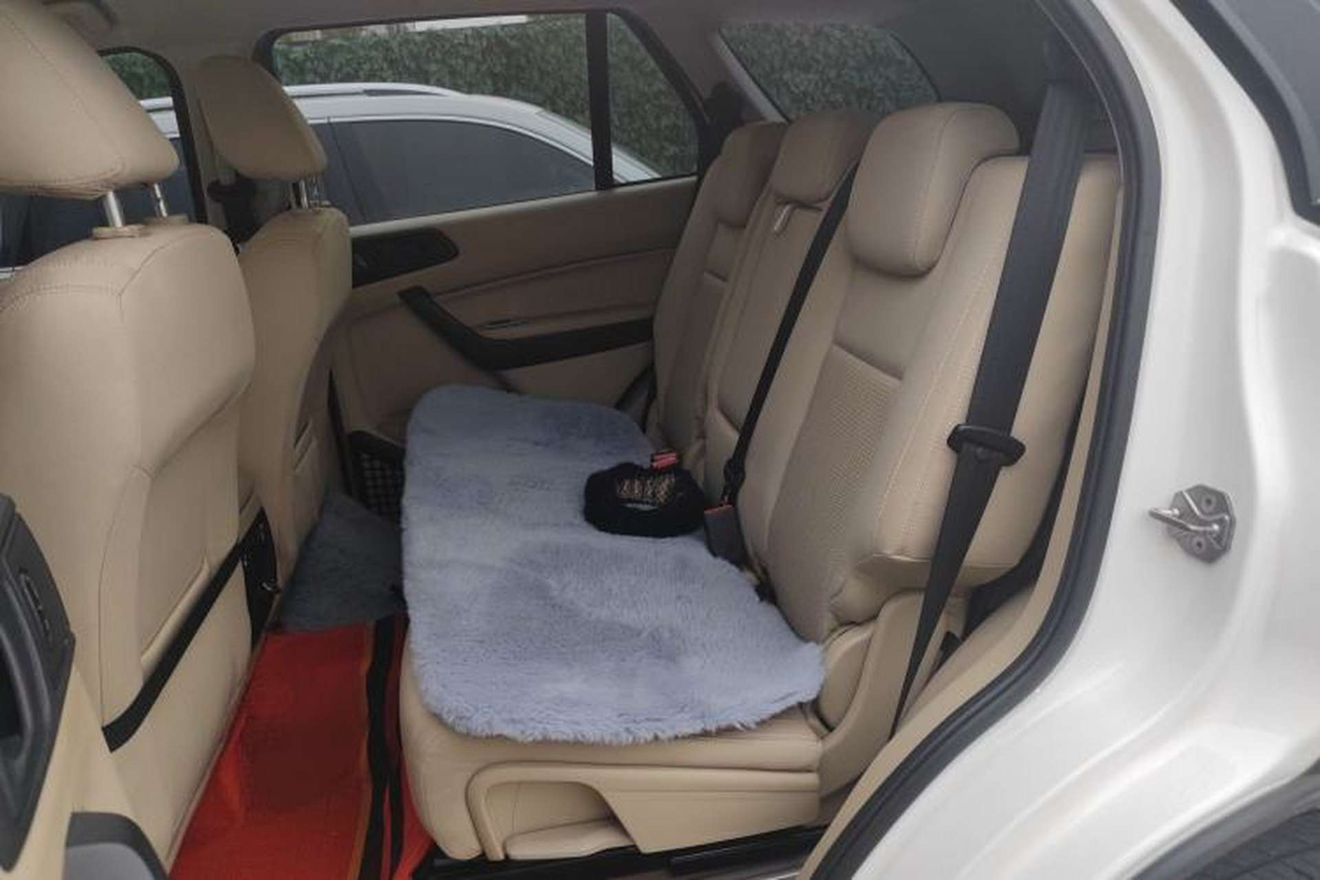 Used Ford Everest 2016 2.0T Gasoline Automatic Two-Wheel Drive Elite Edition Left Rear Seat
