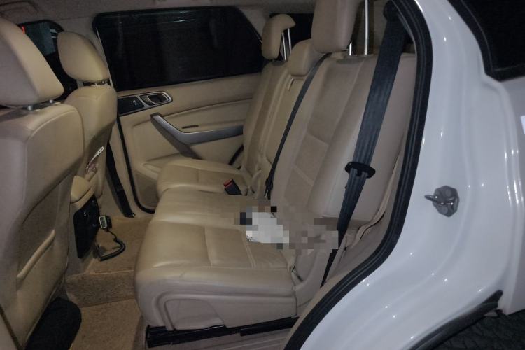 Used Ford Everest 2016 2.0T Gasoline Automatic 4x4 Luxury Edition Left Rear Seat