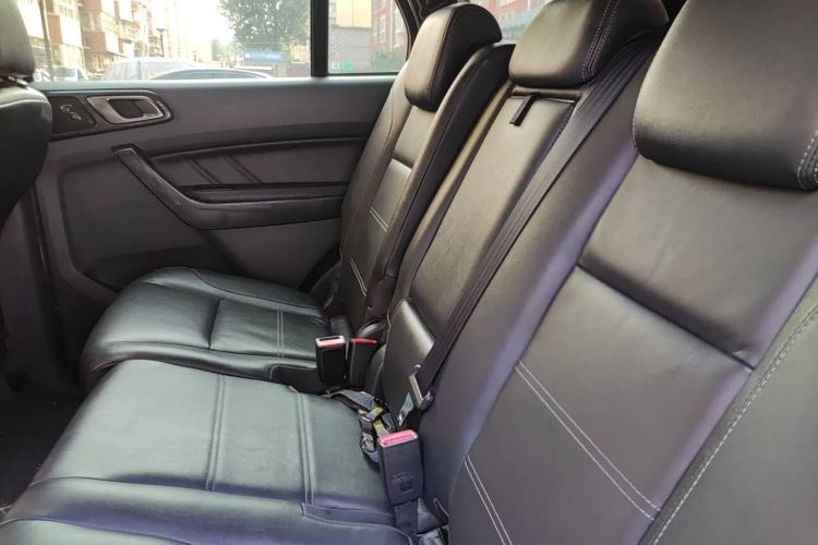 Used Ford Everest 2016 2.0T Gasoline Automatic 4x4 Flagship Edition Left Rear Seat