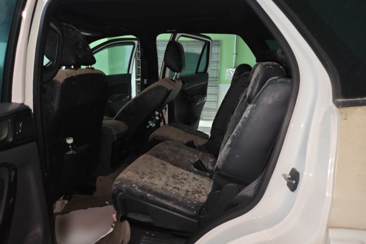Used Ford Everest 2016 2.0T Gasoline Automatic 4x4 Flagship Edition Left Rear Seat