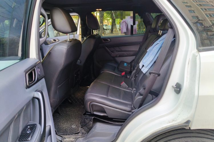 Used Ford Everest 2016 2.0T Gasoline Automatic 4x4 Flagship Edition Left Rear Seat