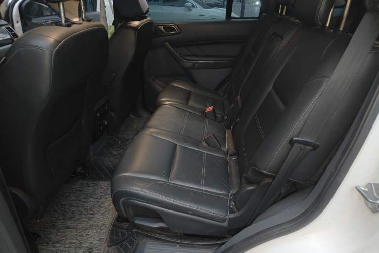 Used Ford Everest 2016 2.0T Gasoline Automatic 4x4 Flagship Edition Left Rear Seat