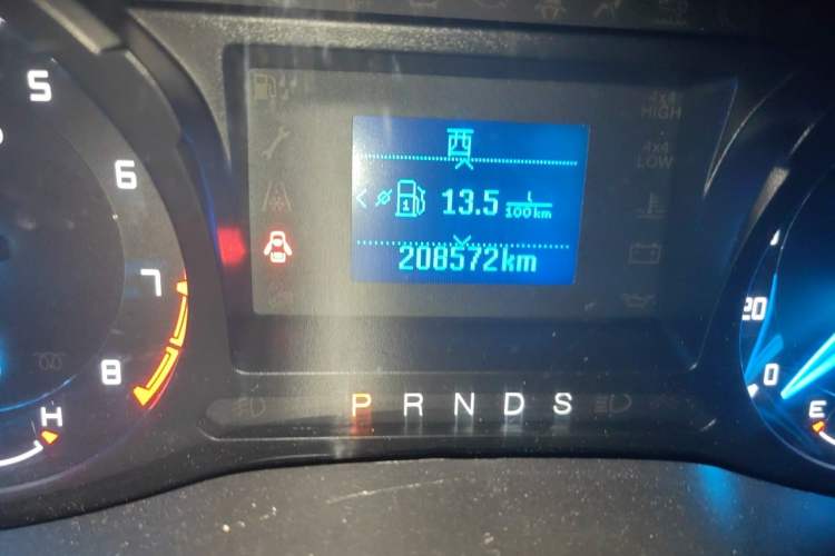 Used Ford Everest 2016 2.0T Gasoline Automatic 4x4 Elite Edition Odometer Close Up