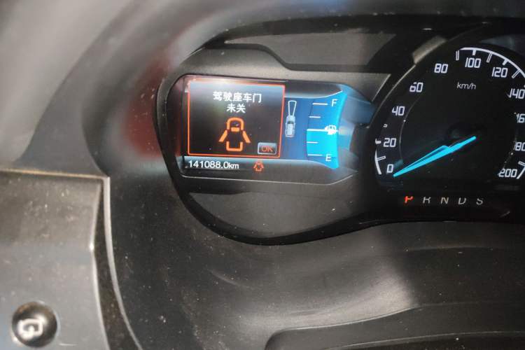 Used Ford Everest 2016 2.0T Gasoline Automatic 4x4 Flagship Edition Odometer Close Up