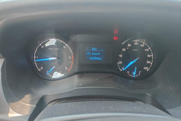 Used Ford Everest 2016 2.2T Diesel Manual Two-Wheel-Drive Elite Edition Odometer Close Up