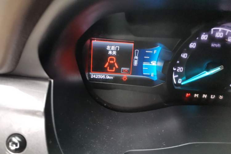 Used Ford Everest 2016 2.0T Gasoline Automatic 4x4 Flagship Edition Odometer Close Up