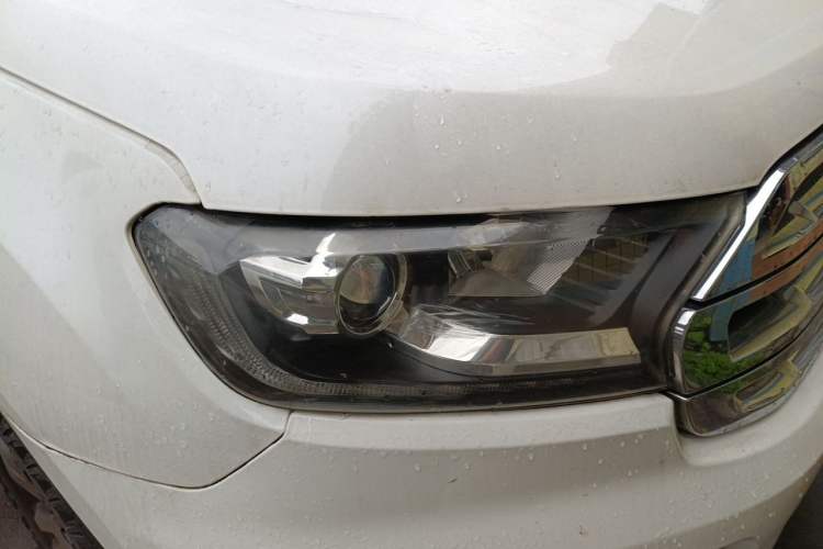 Used Ford Everest 2016 2.0T Gasoline Automatic 4x4 Luxury Edition Right Front Headlight