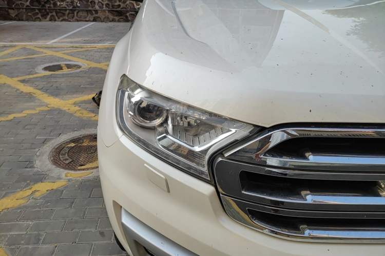 Used Ford Everest 2016 2.0T Gasoline Automatic 4x4 Flagship Edition Right Front Headlight