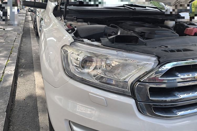 Used Ford Everest 2016 2.0T Gasoline Automatic 4x4 Flagship Edition Right Front Headlight